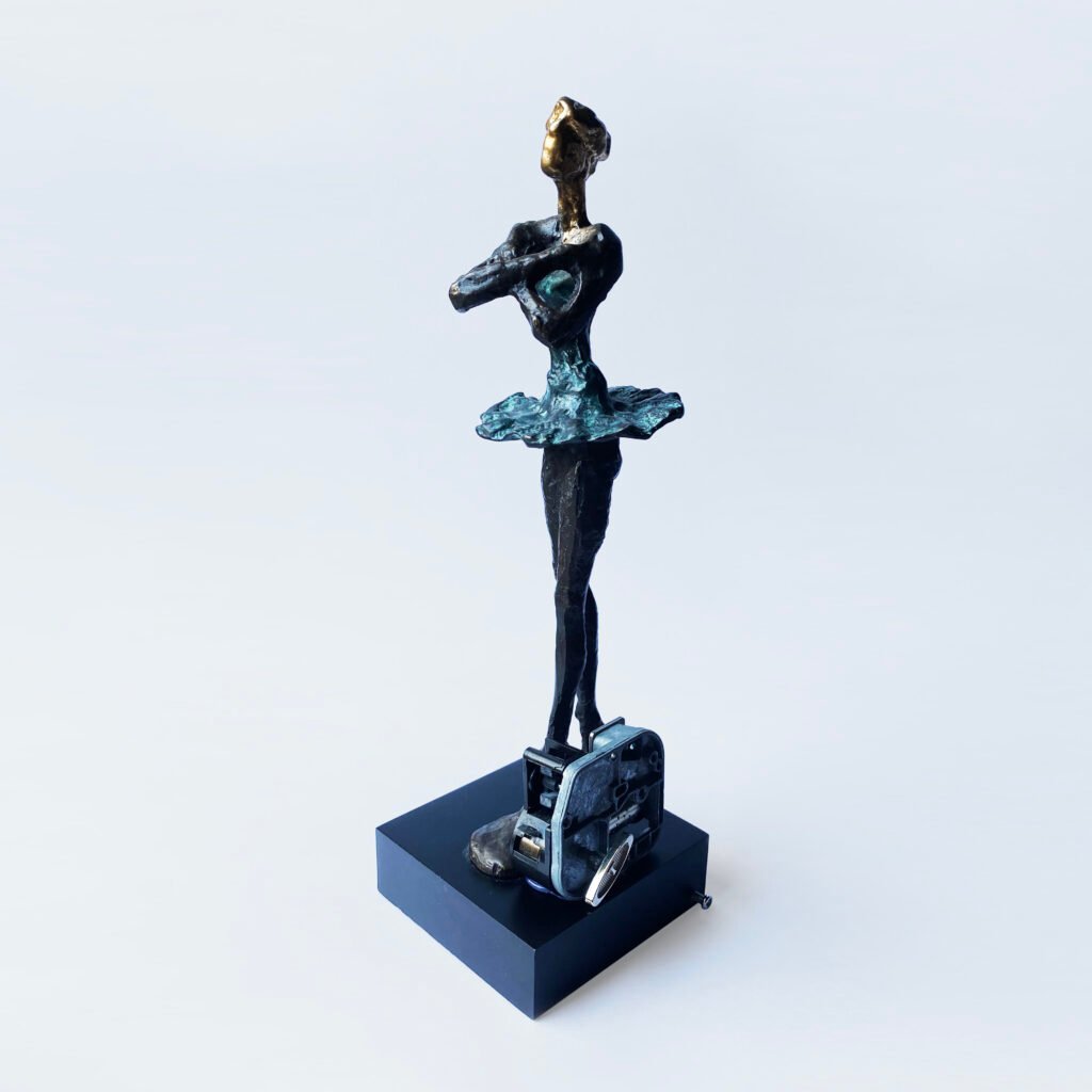 The Still Dancer by Alexandru Regent (Readymade, 2021)
